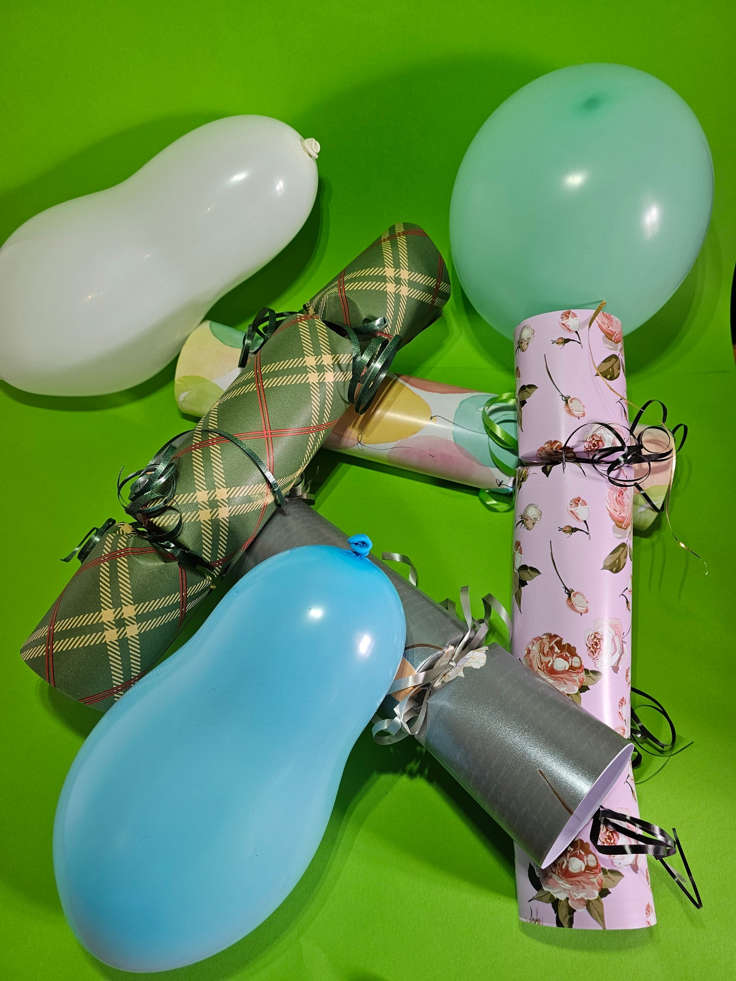 Parties. Family Crackers. Pack of 6 for €60